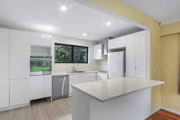 4/104A Idris Road , BRYNDWR