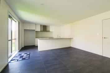 13c Oxford Road, Manurewa