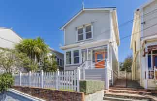 8 Stanley Street, Berhampore