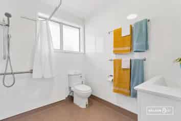 1/576a Weymouth Road, Weymouth