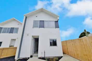 3/15 Chadwick Cres, Mangere East