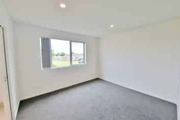 3/15 Chadwick Cres, Mangere East