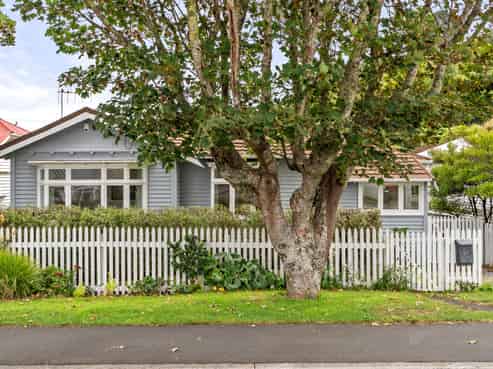 21 Chamberlain Road, Karori