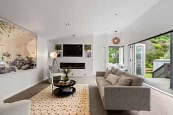 21 Chamberlain Road, Karori