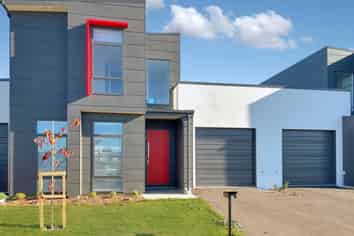 2/87 Manakura Street, Russley