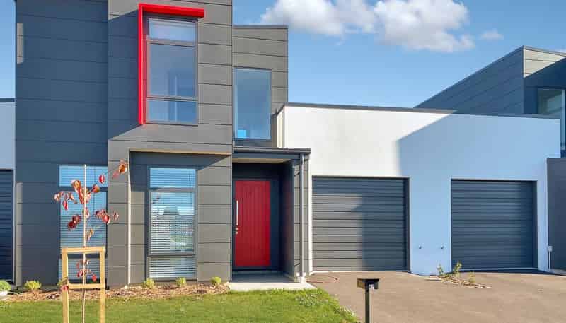 2/87 Manakura Street, Russley