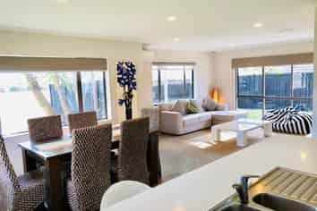 2 Sycamore Street, Flat Bush