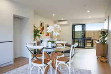 28B Mckinstry Avenue, Mangere East