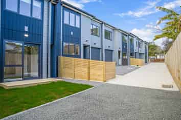 28C Mckinstry Avenue, Mangere East