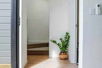 28C Mckinstry Avenue, Mangere East