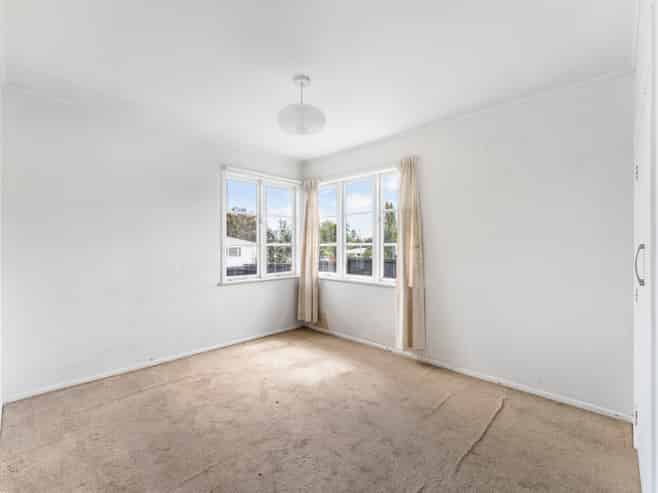 64a McLean Avenue, Papatoetoe