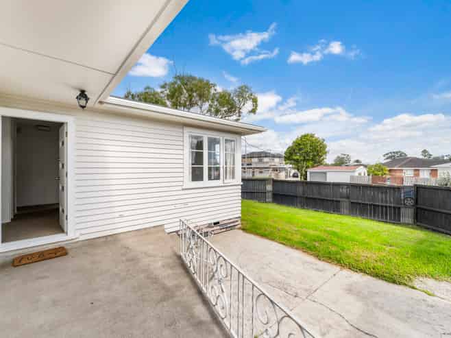 64a McLean Avenue, Papatoetoe