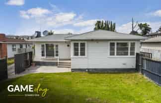 64a McLean Avenue, Papatoetoe