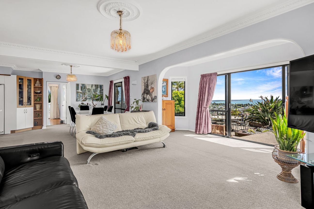 Amazing Views & Family Living in Tahunanui! - Bild 2