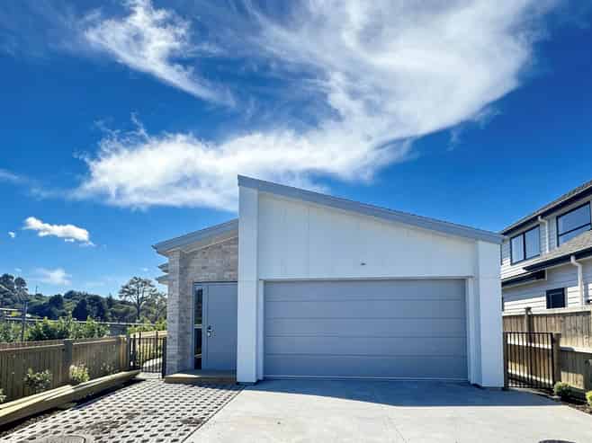 18 Puruatanga Road, Millwater