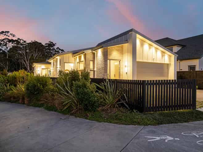 18 Puruatanga Road, Millwater