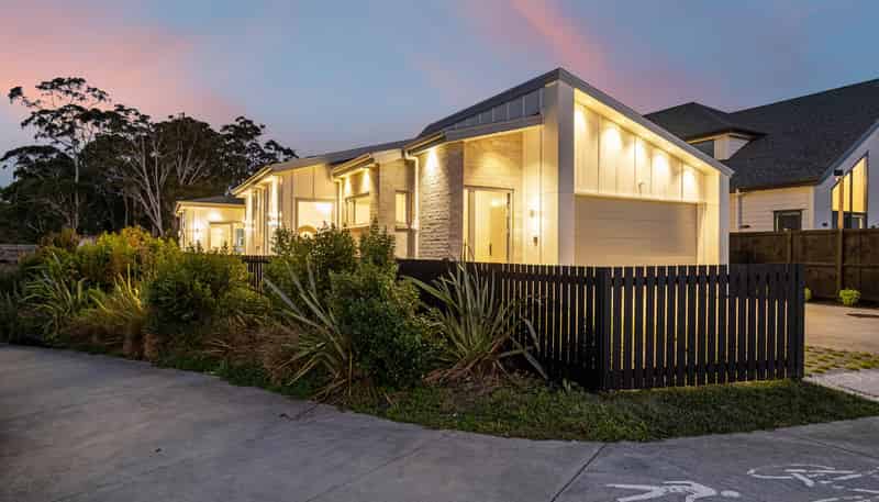 18 Puruatanga Road, Millwater