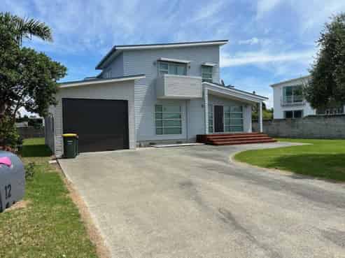 12 Tohora Crescent, Omaha