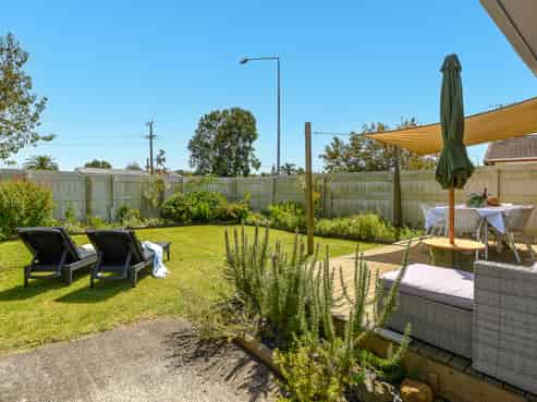 406A Ngatai Road, Bellevue