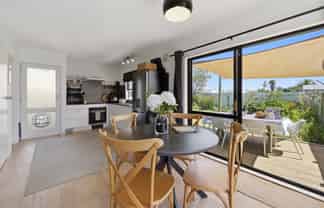 406A Ngatai Road, Bellevue