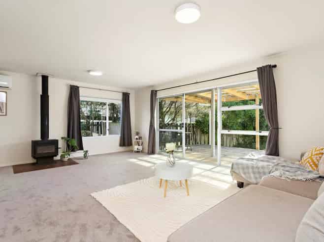 20 Taranui Place, Henderson