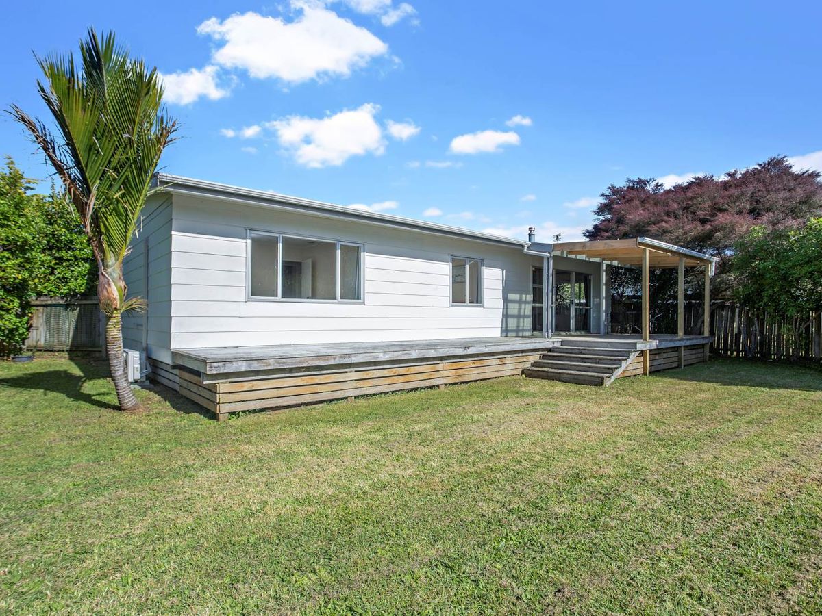 20 Taranui Place, Henderson, Waitakere City, Auckland - Photo 2