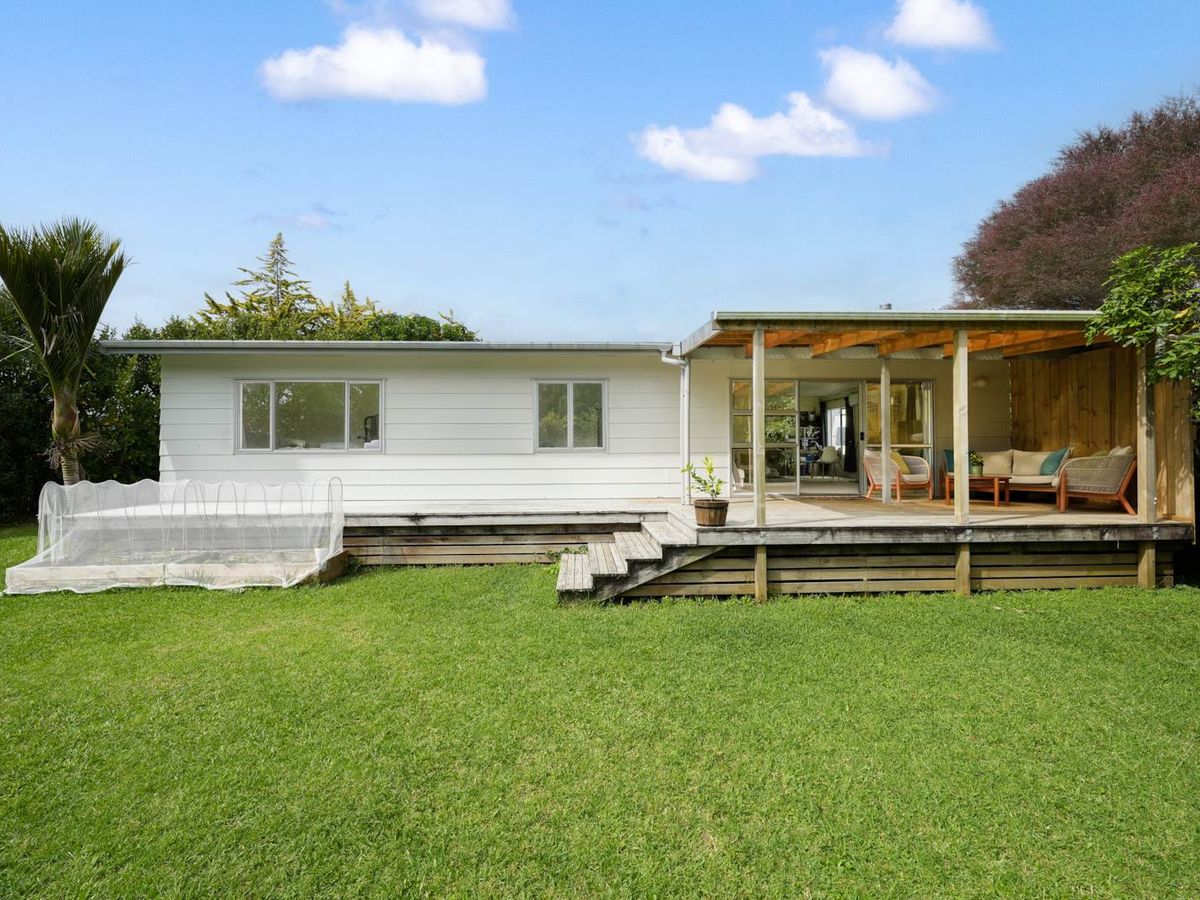 20 Taranui Place, Henderson, Waitakere City, Auckland - Photo 1