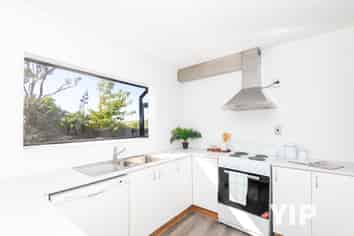 36B Kentwood Drive, Woodridge