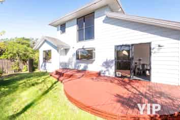 36B Kentwood Drive, Woodridge