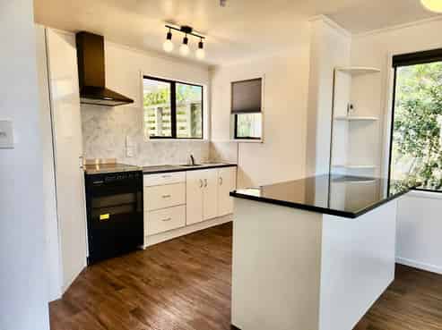 87 Solar Road, Glen Eden