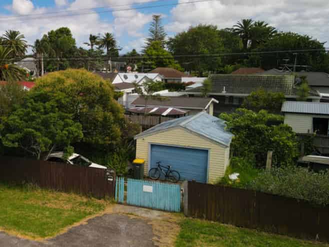 1 Parakai Avenue, Parakai