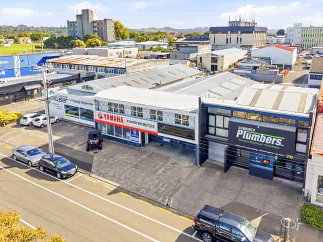 Street to street commercial opportunity