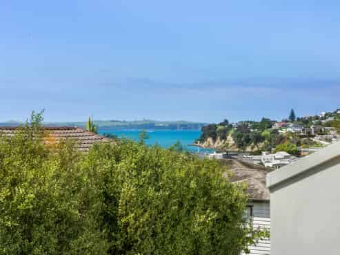 2/38 Challenger Street, Saint Heliers