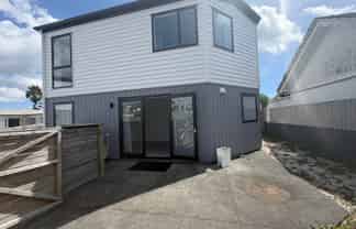 8 Whangamaru Way, Papakura