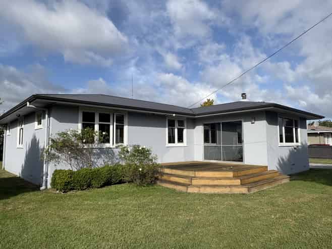 10 Oriana Place, Highbury