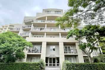 2A/18 Joseph Banks Terrace, Newmarket