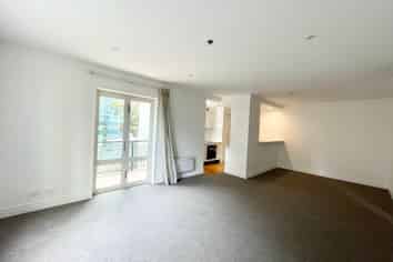 2A/18 Joseph Banks Terrace, Newmarket