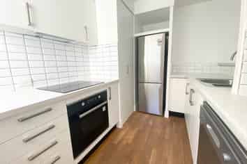 2A/18 Joseph Banks Terrace, Newmarket