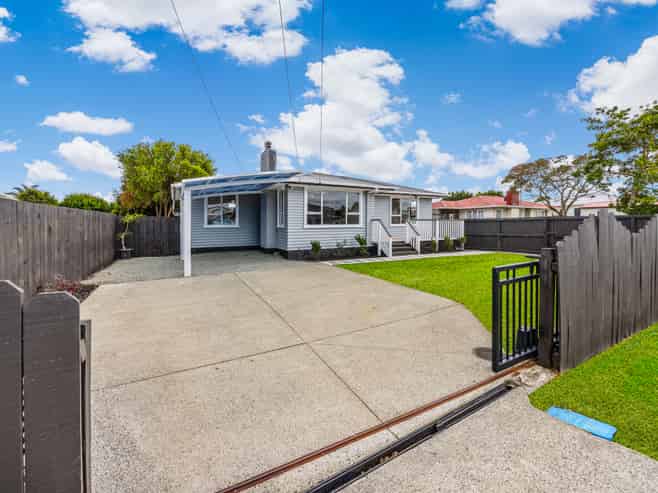 114 Old Wairoa Road, Papakura