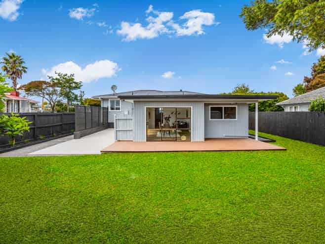 114 Old Wairoa Road, Papakura