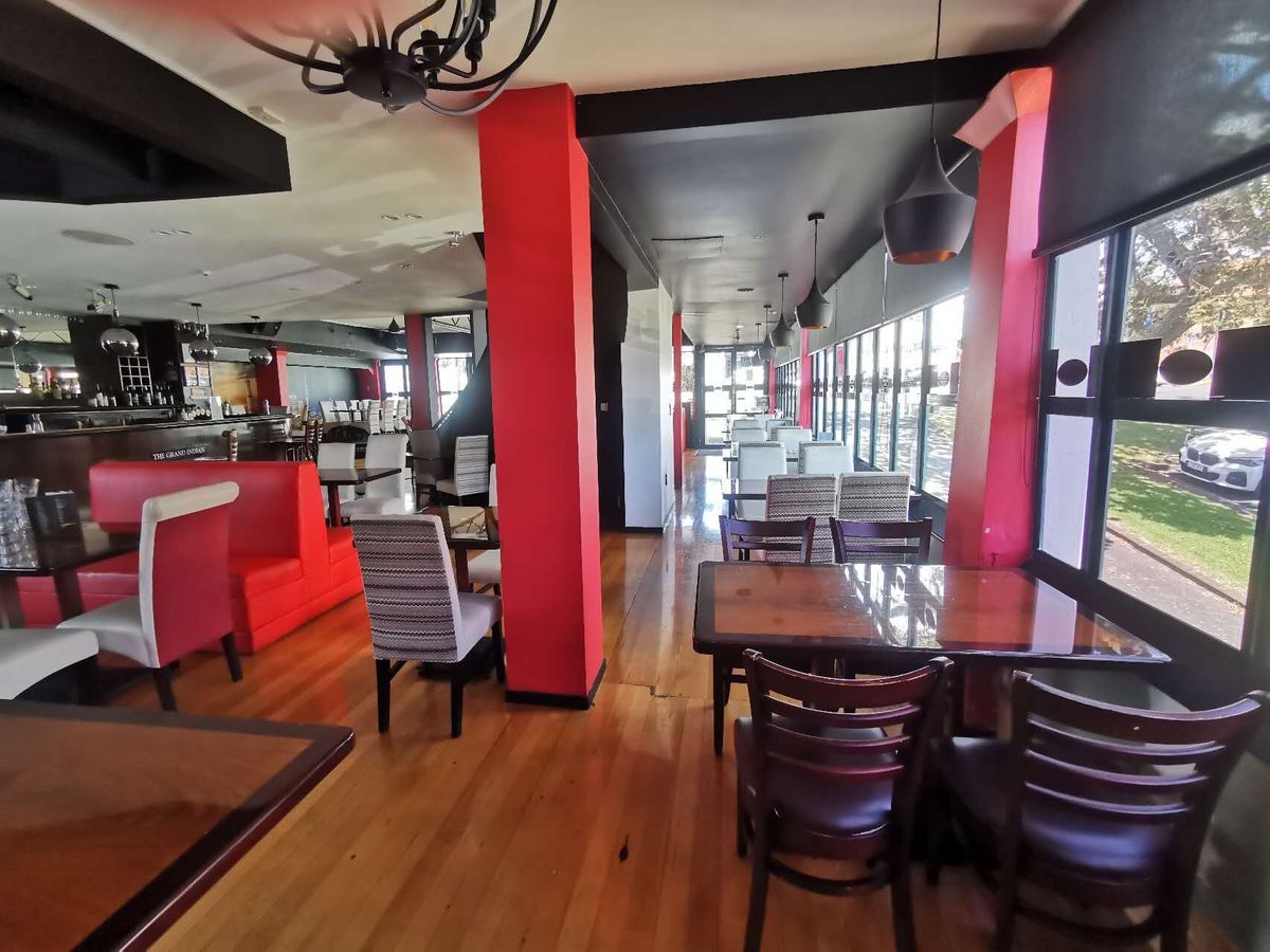 Large Bar & Restaurant Site For Lease, Prime Howick Town Centre Location - (CML 11501) – pohled 3