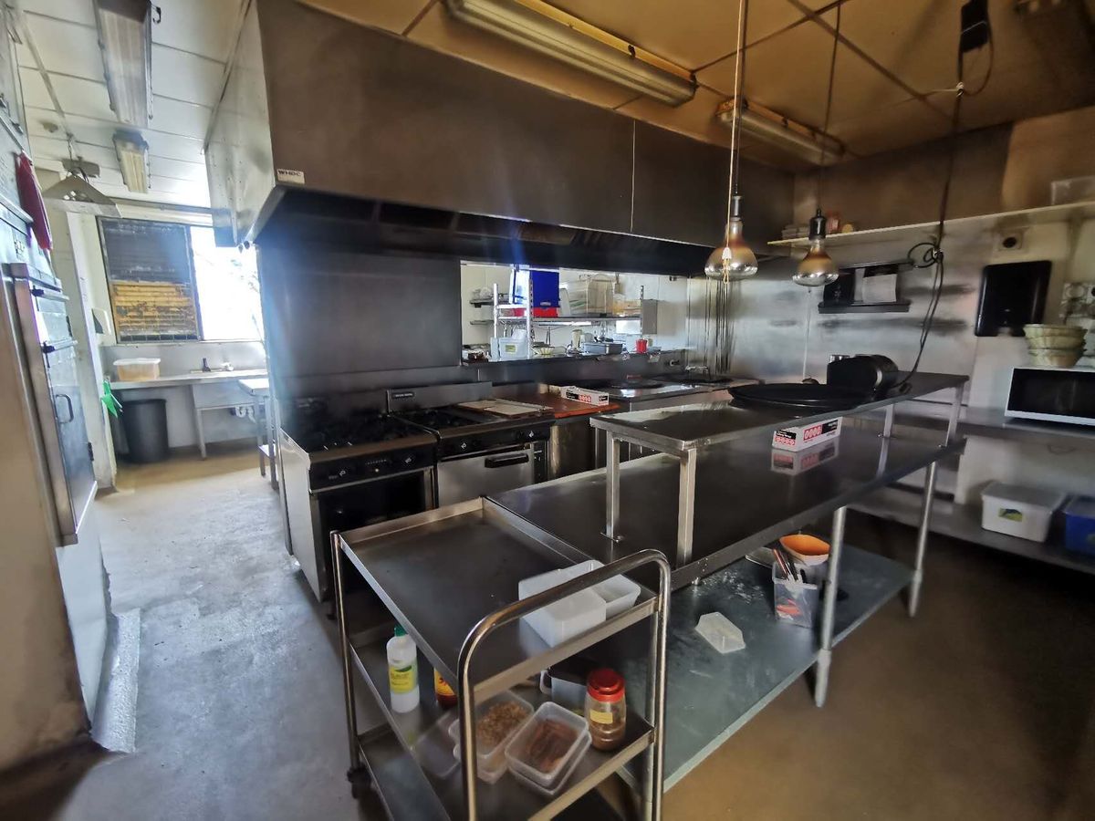 Large Bar & Restaurant Site For Lease, Prime Howick Town Centre Location - (CML 11501) – pohled 5