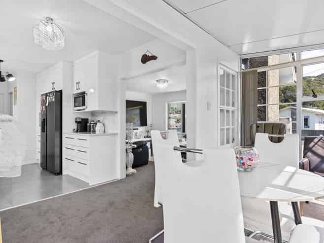 8 Karamu Crescent, Wainuiomata