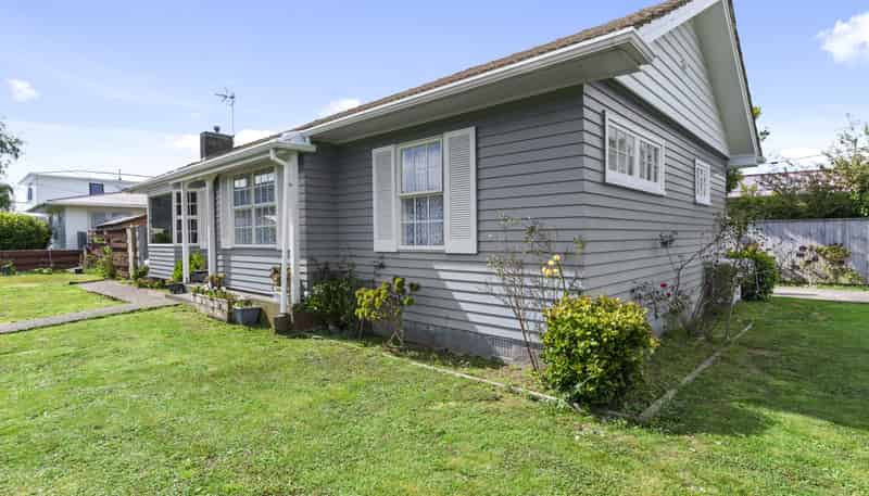 8 Karamu Crescent, Wainuiomata