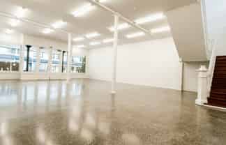 Prime K’ Road Location – Versatile Space