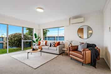 2 Tupaea Place, Otumoetai