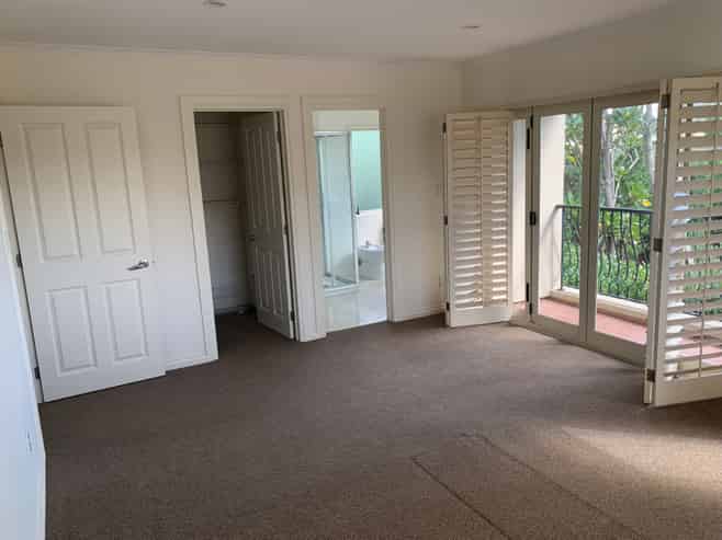 7c Bowling Avenue, Epsom