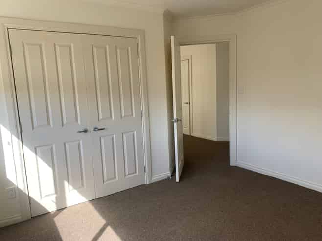 7c Bowling Avenue, Epsom