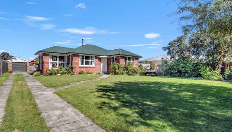 8 Andrew Street, Allenton