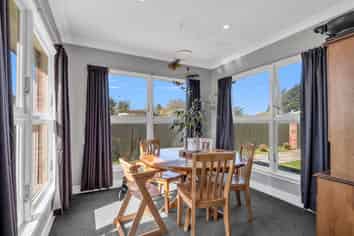 8 Andrew Street, Allenton